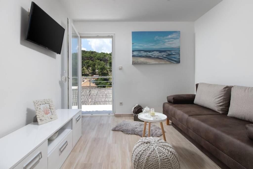 Seaview Apartment Sparkle Iskra - Povlja, Brac Povlja  Exterior photo