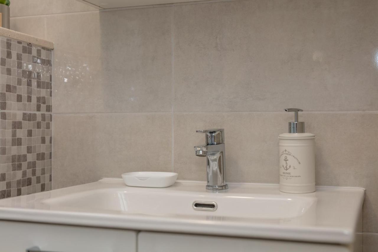 Seaview Apartment Sparkle Iskra - Povlja, Brac Povlja  Exterior photo
